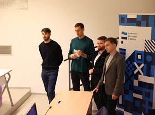 2025-12-05 18-07-44.jpeg